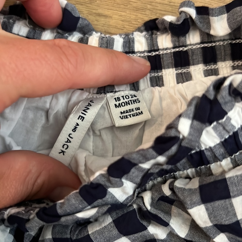 Janie and Jack Black and White Gingham Toddler Girl's Shorts - 18 to 24 Months - Picture 8 of 8